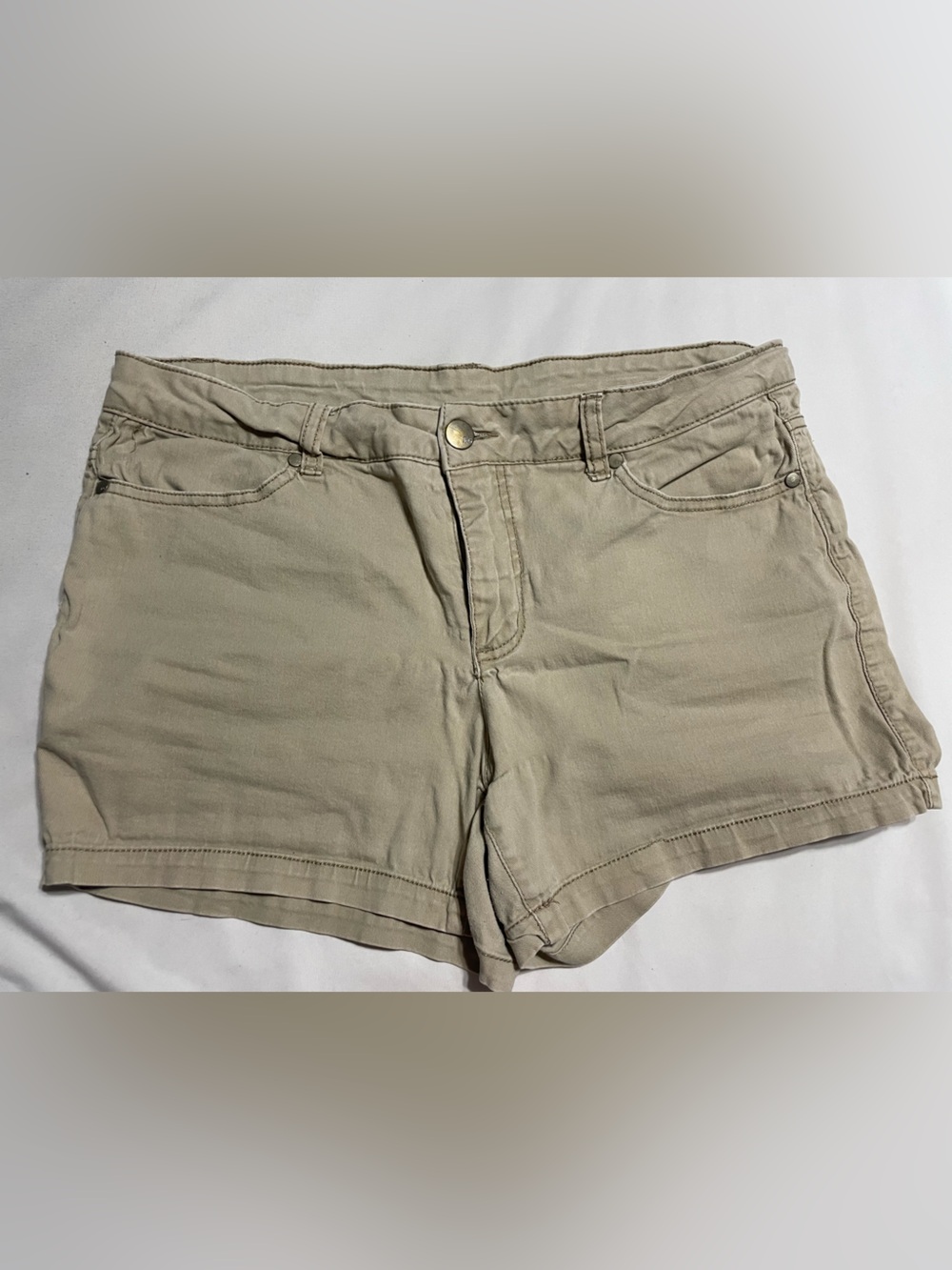 Faded Glory Khaki Tan Women’s Casual Shorts